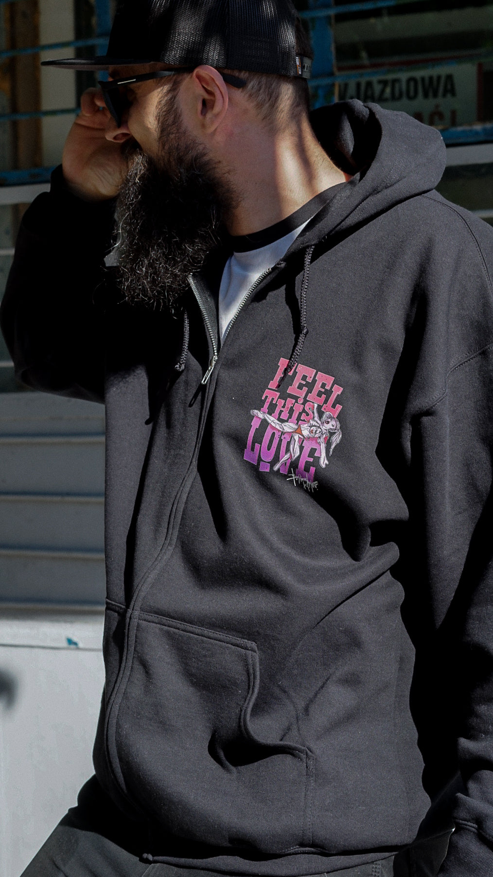 Sudadera con capucha y cremallera Feel the Love