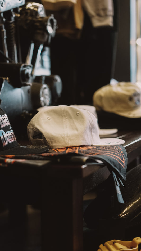 Ink and Grease | old school cap white
